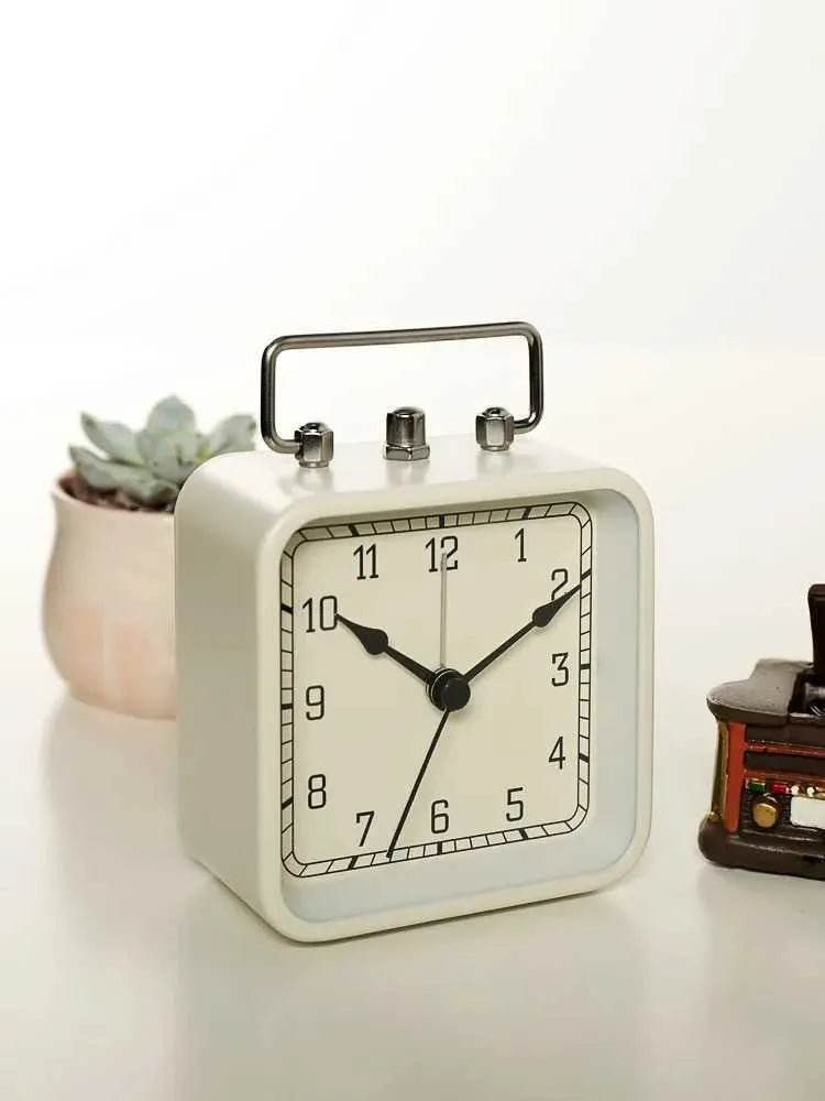 KRONOS SQUARE | Retro Analog Desk Clock