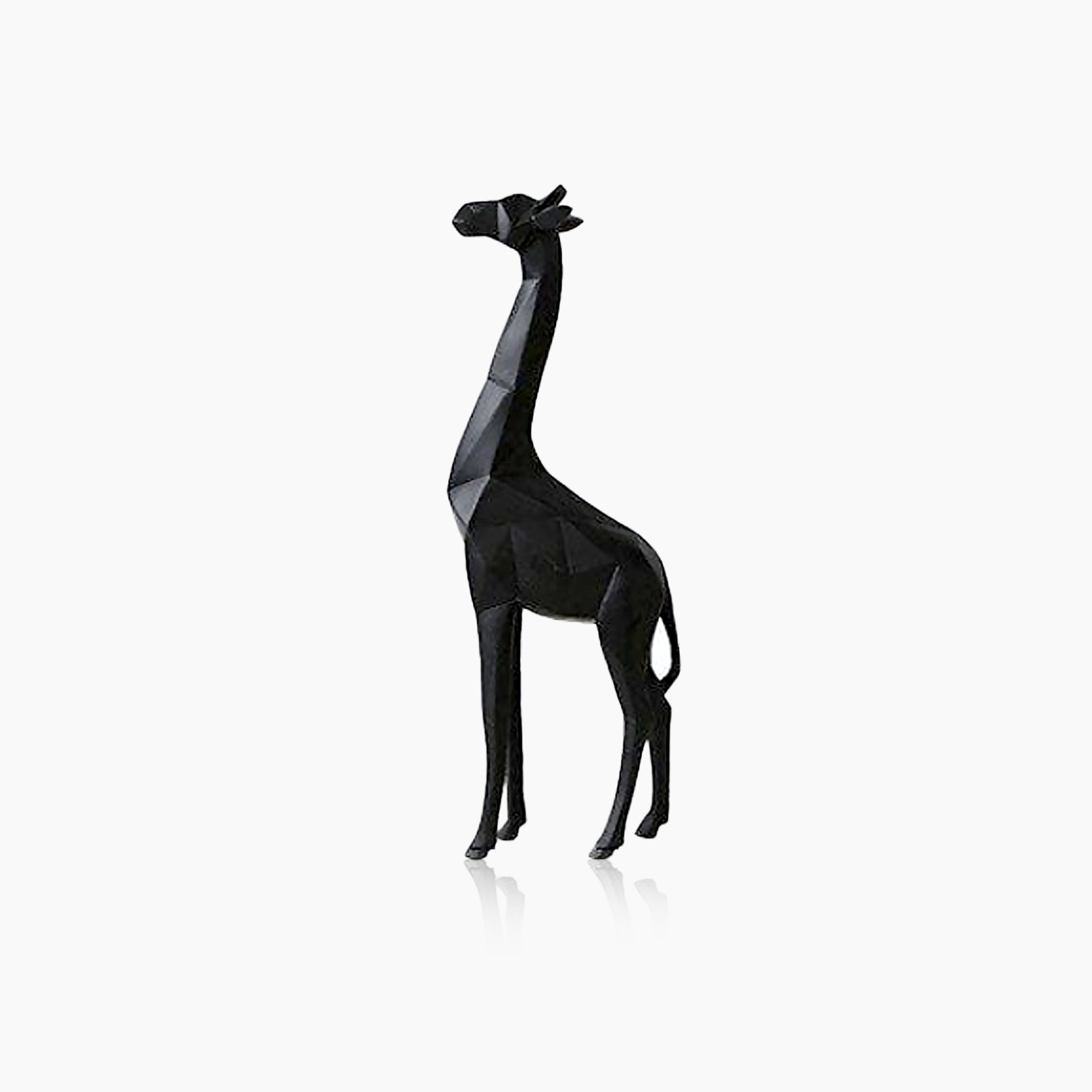 Geometric Giraffe Statue – Abstract Resin Sculpture