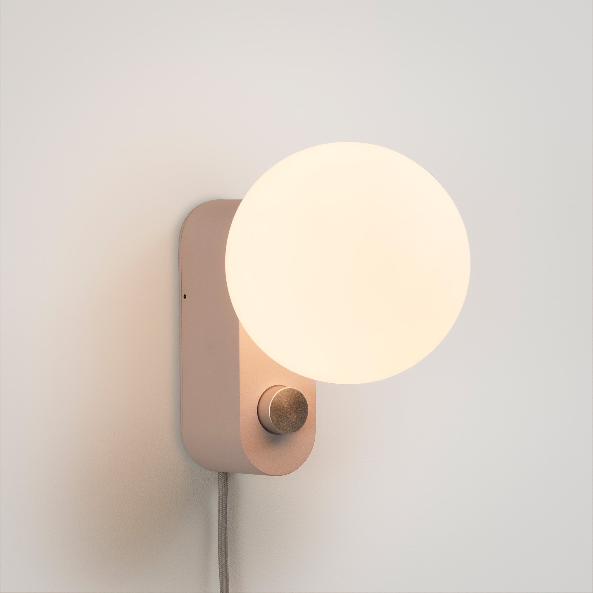 Tala Alumina Table Lamp – Sustainable Lighting, Blossom Pink Design