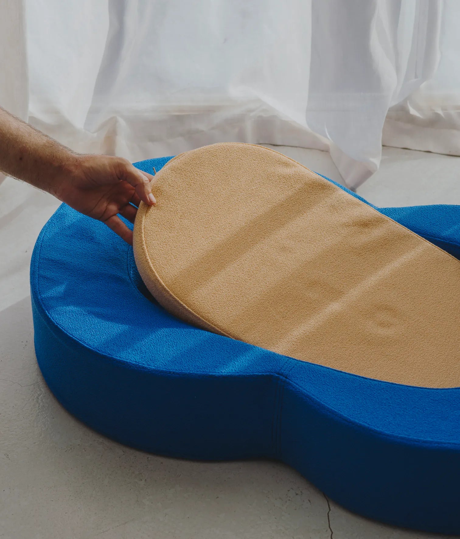 Viscoelastic bed blue and beige
