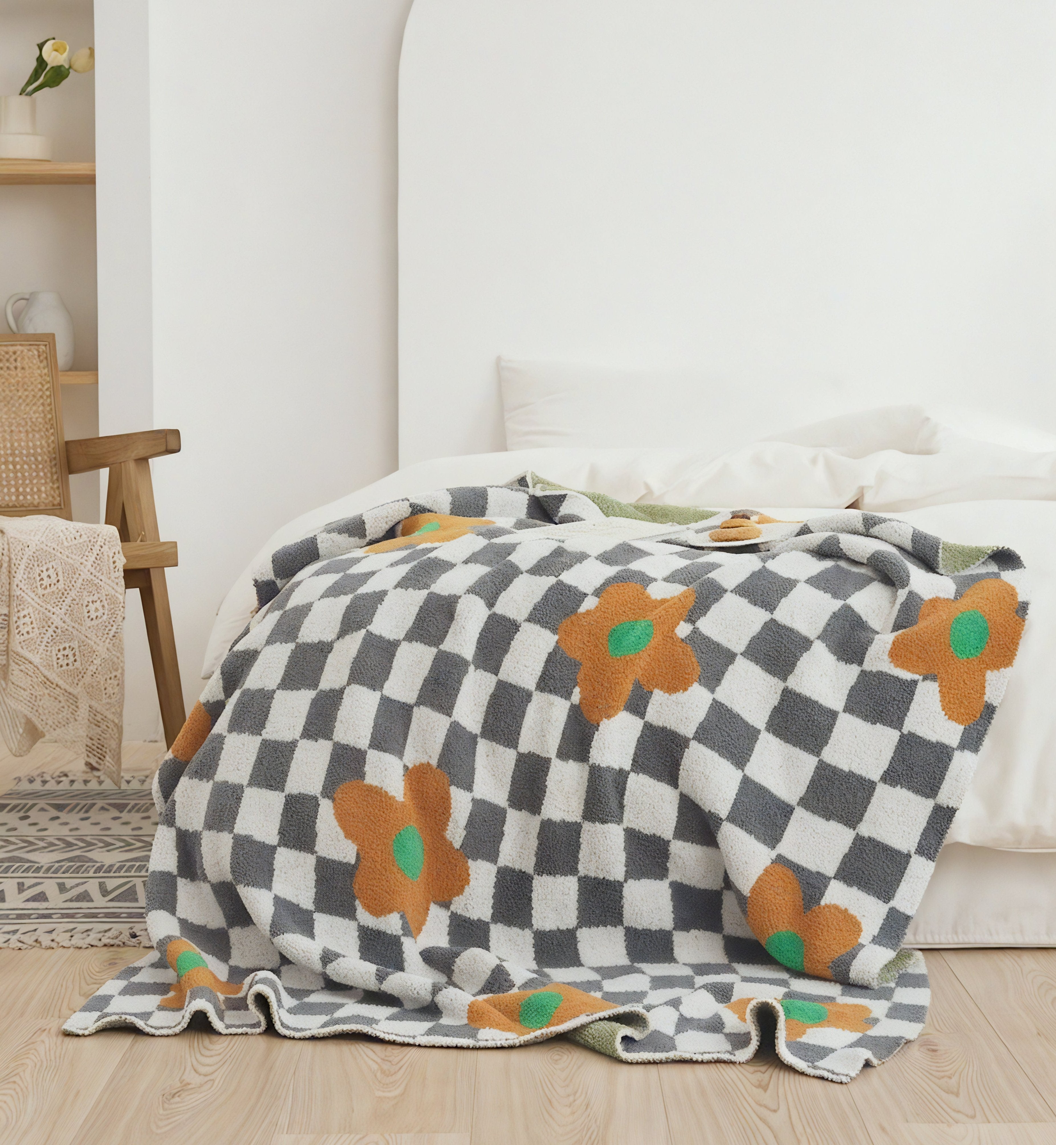 BLOOM & CHECKERBOARD | Retro-Modern Plush Throw