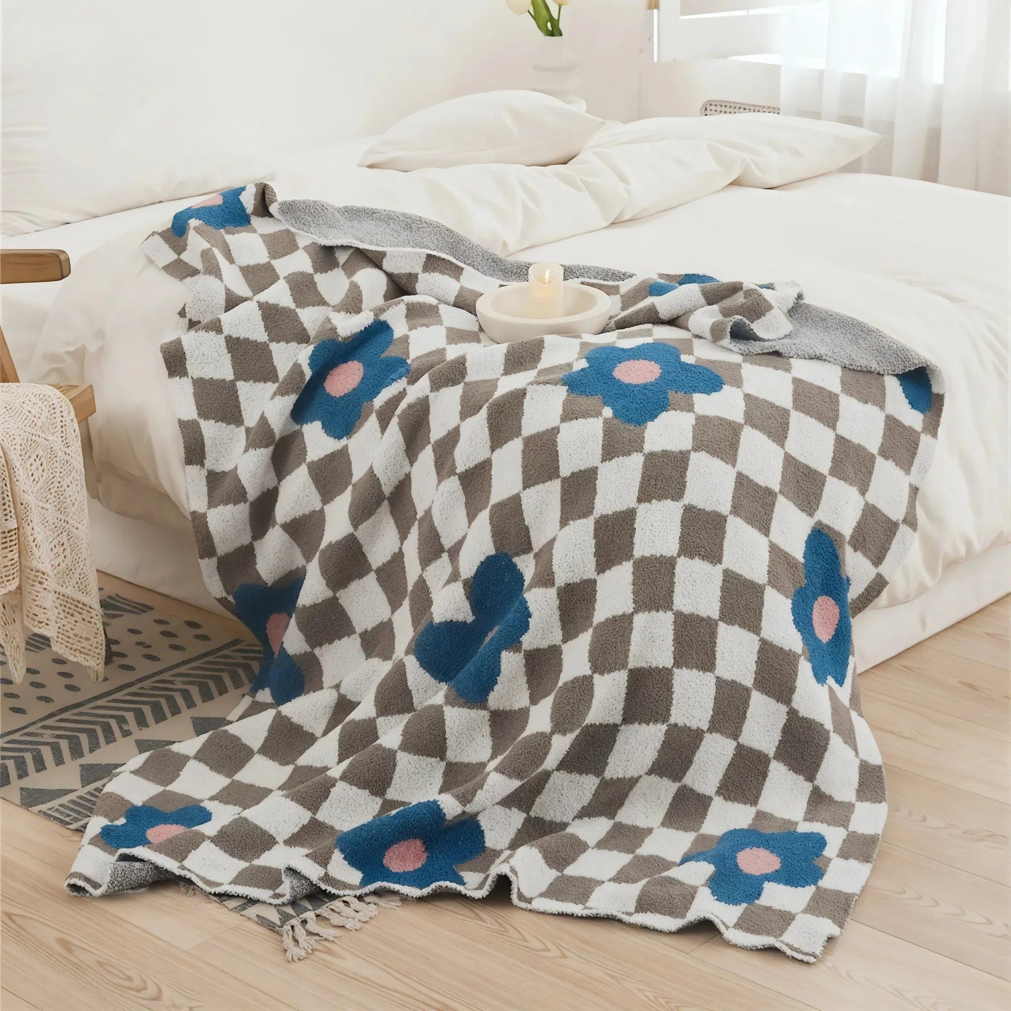 BLOOM & CHECKERBOARD | Retro-Modern Plush Throw