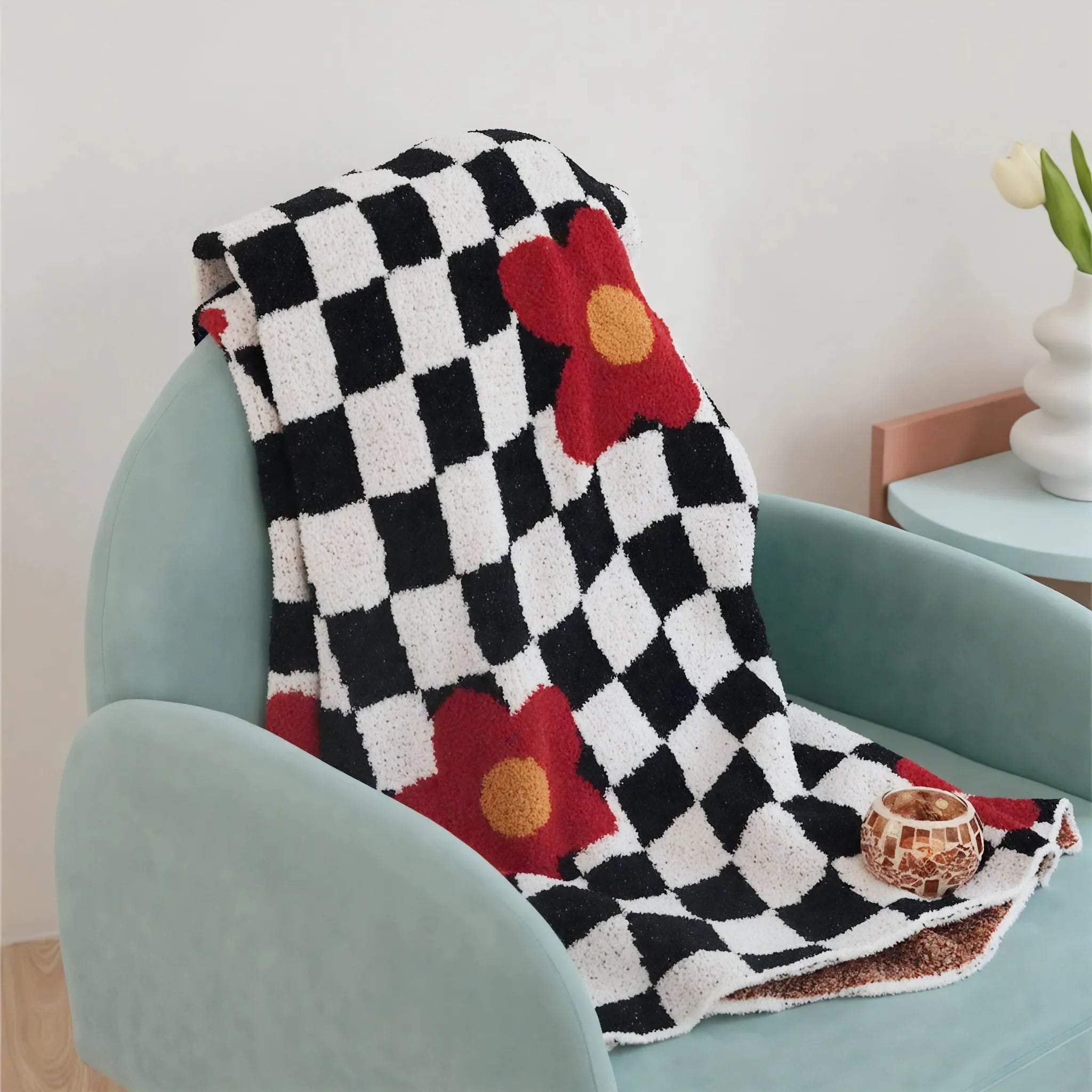 BLOOM & CHECKERBOARD | Retro-Modern Plush Throw