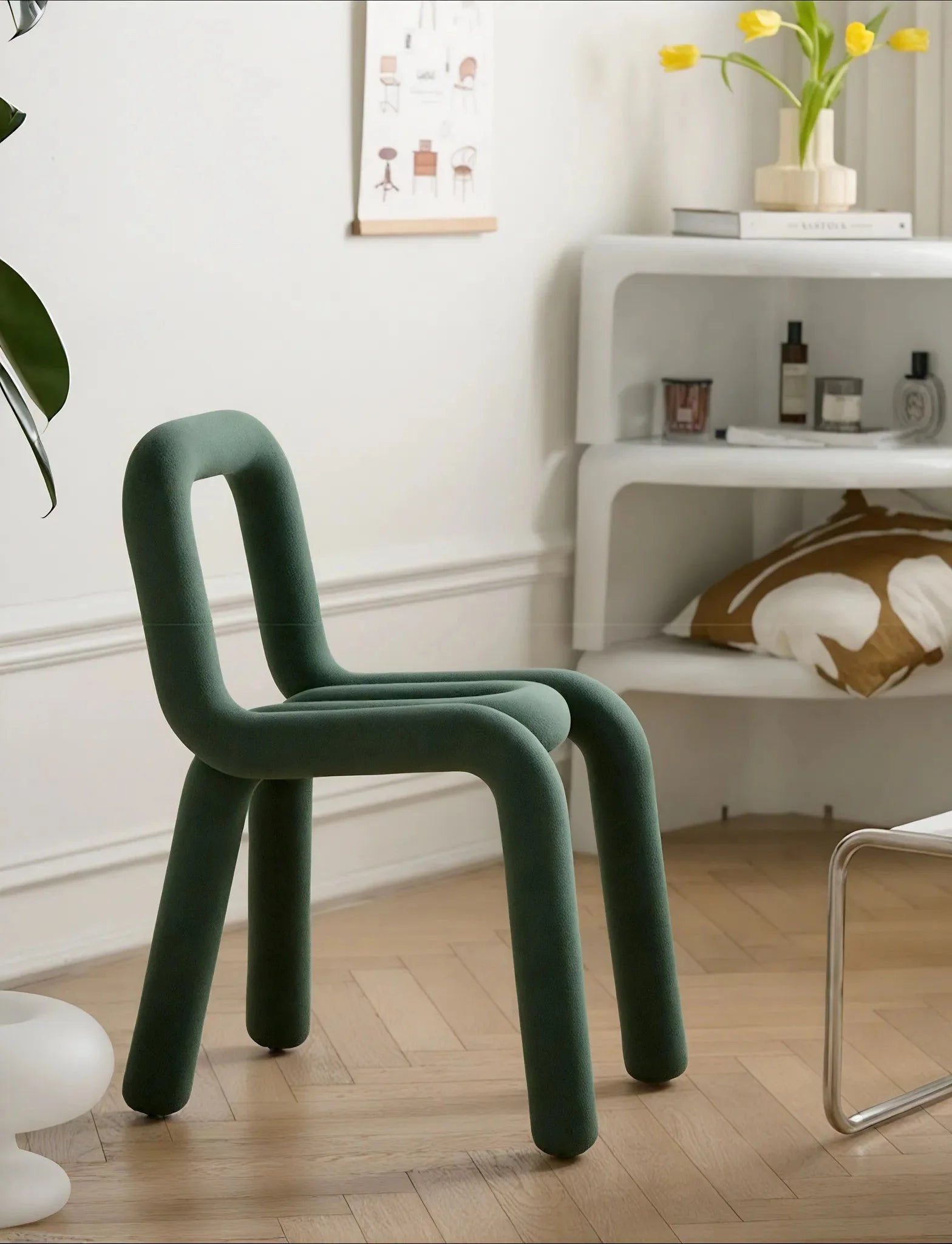 FUNKY FORM | The Sculptural Bouclé Loop Chair