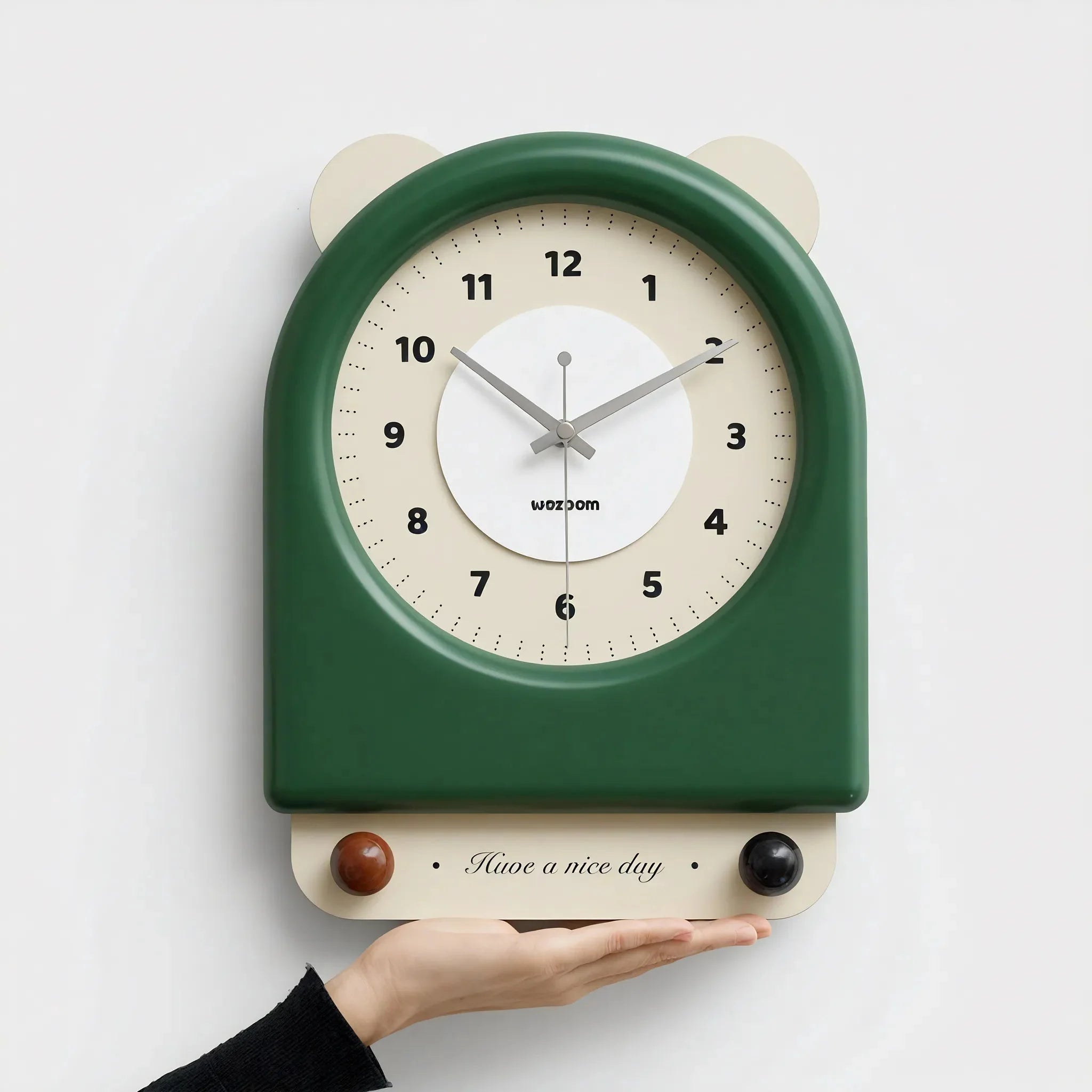 HERITAGE HUES | Vintage-Modern Statement Wall Clock