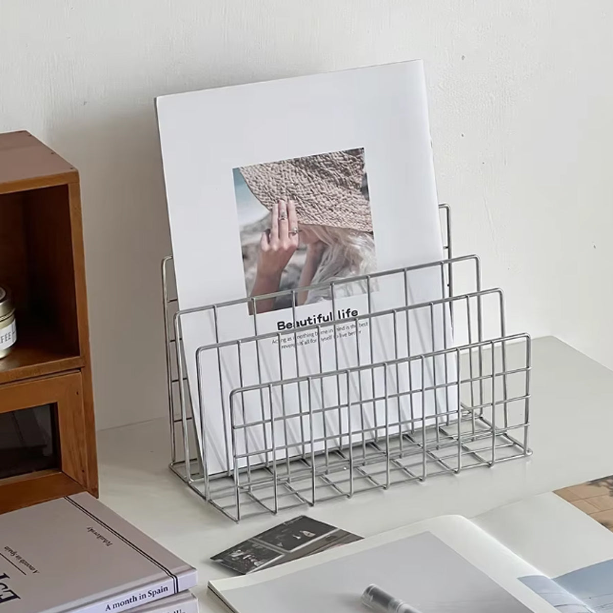 Metal Magazine Rack – Mesh Table Top Organizer