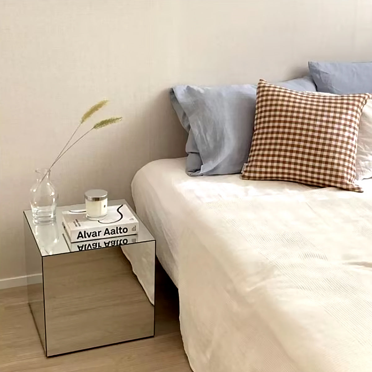 Mirror Cube Table – Modern Acrylic Coffee Table
