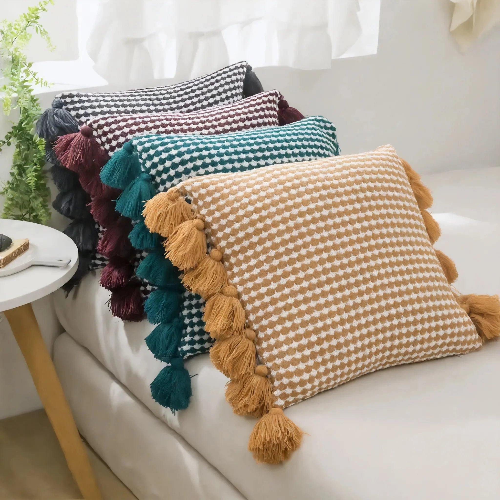 TASSEL | Geometric Knitted Retro Cushion