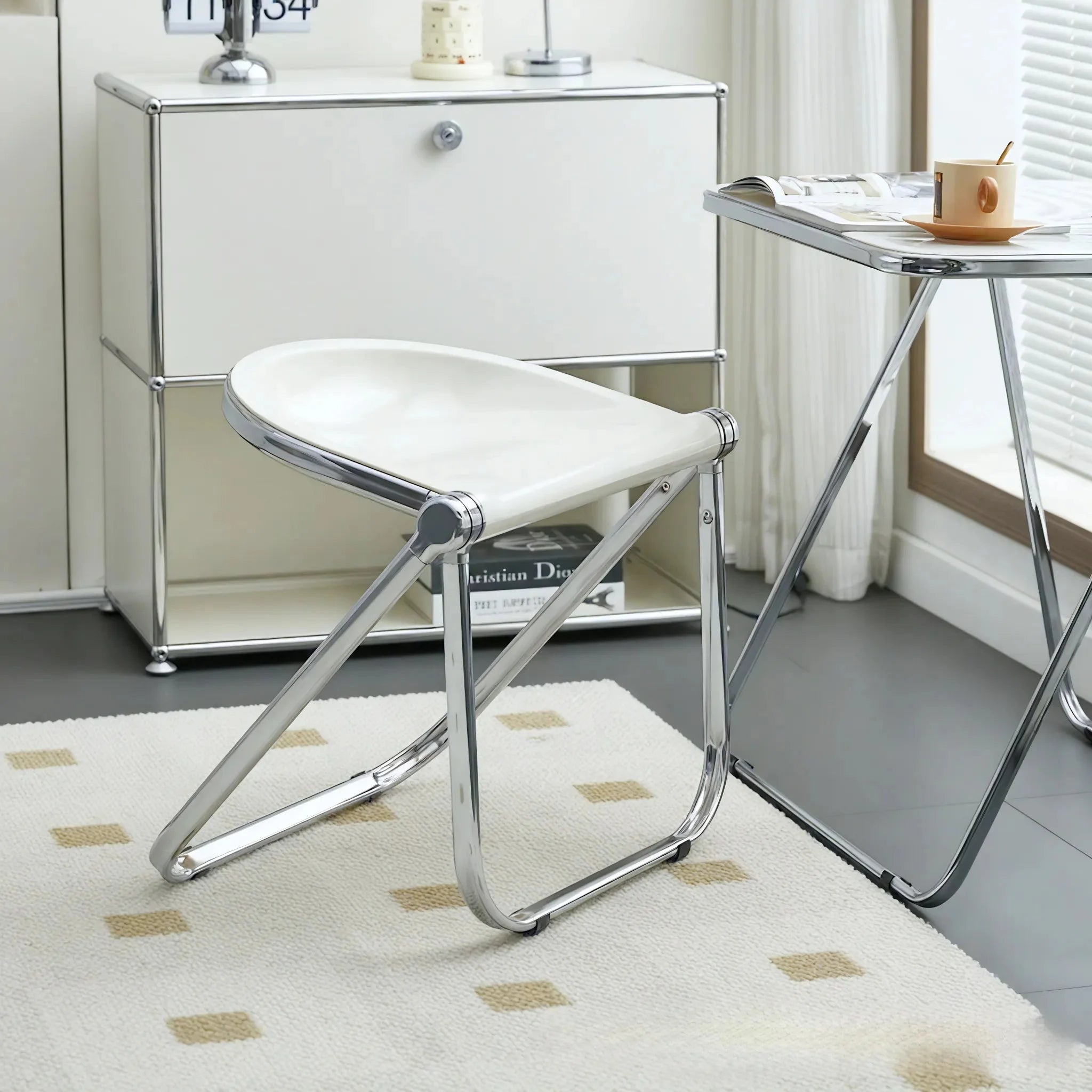 POP 'N SIT | Vibrant Foldable Acrylic Seat