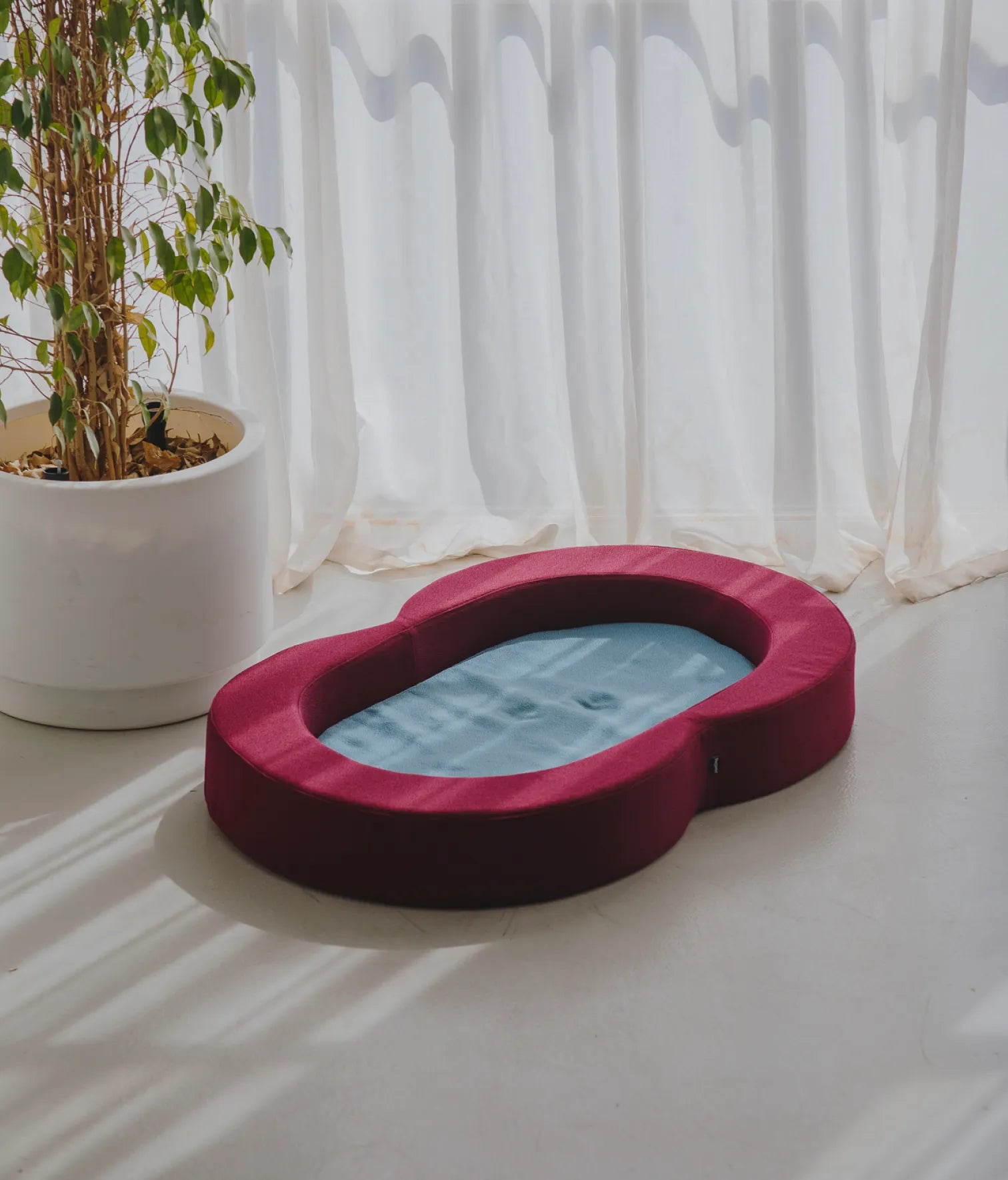 Viscoelastic bed maroon and blue