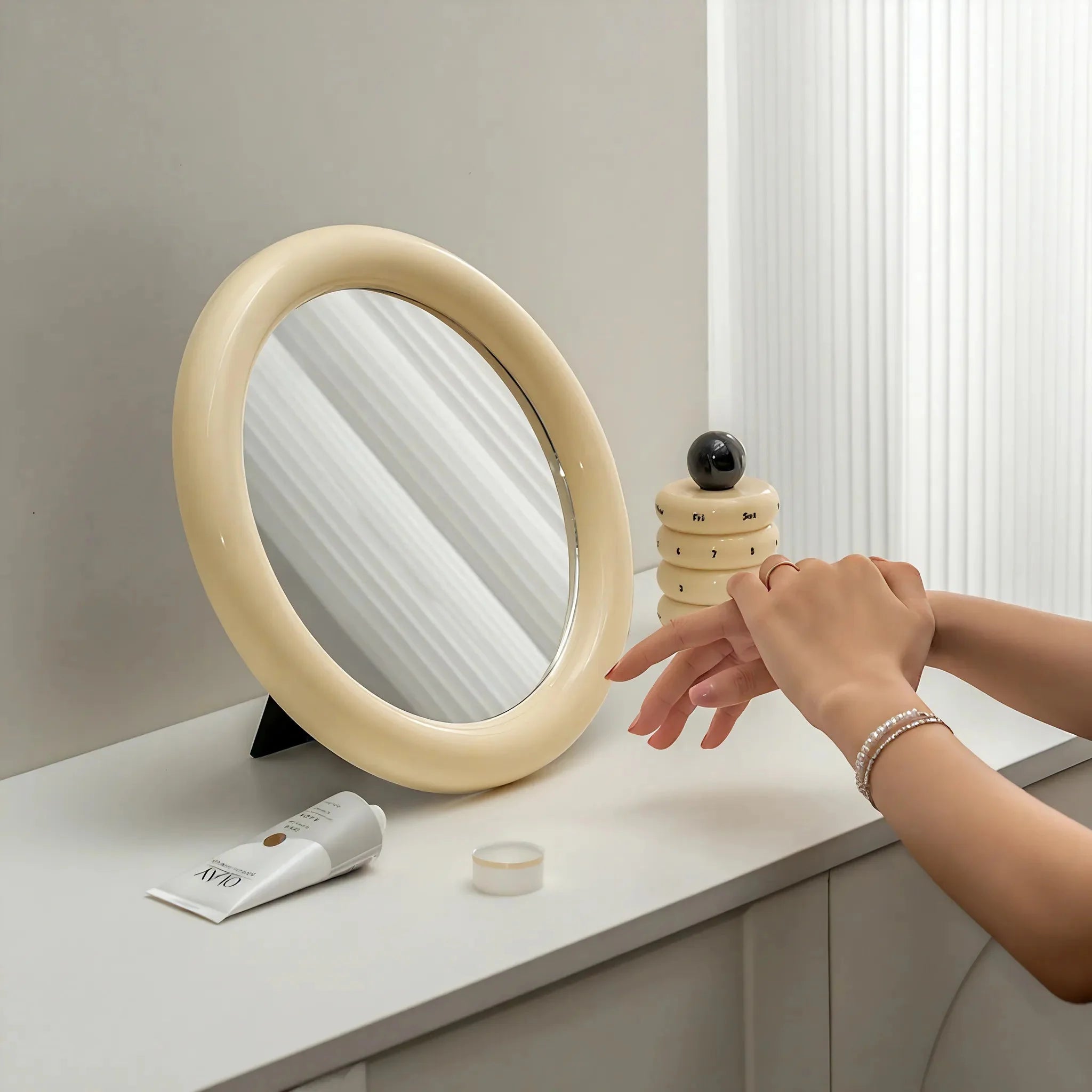 NORDIC-REFLECT | Scandinavian Round Mirror