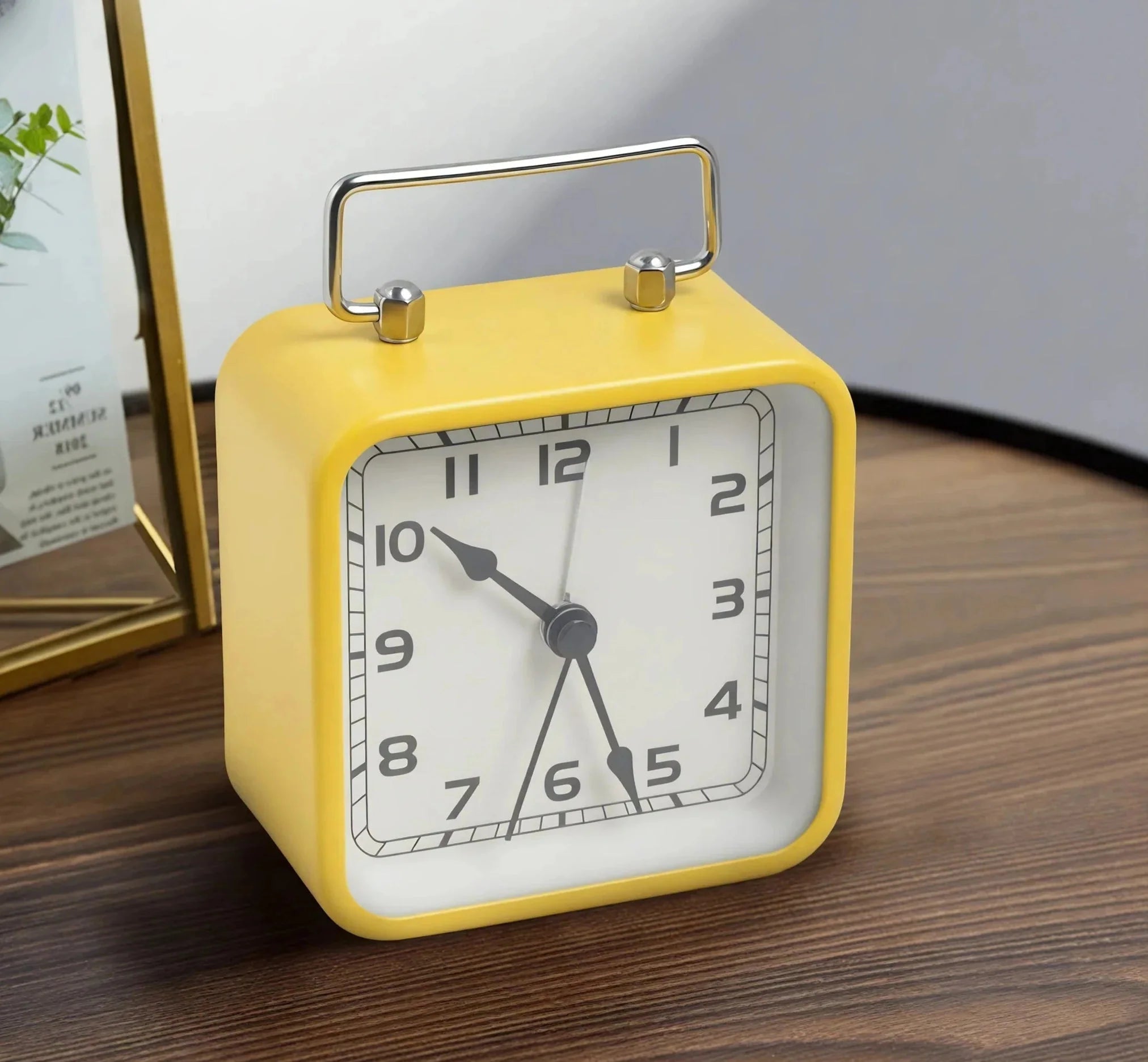 KRONOS SQUARE | Retro Analog Desk Clock