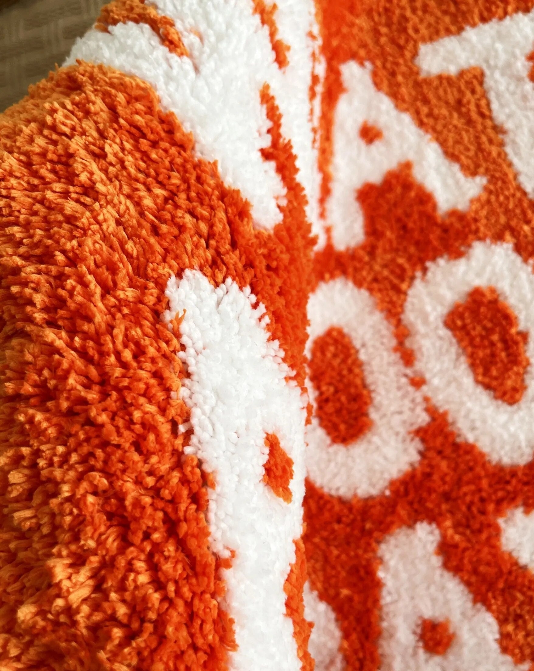 Hand Crafted Mat – Everyday Good Day Polyester Rug