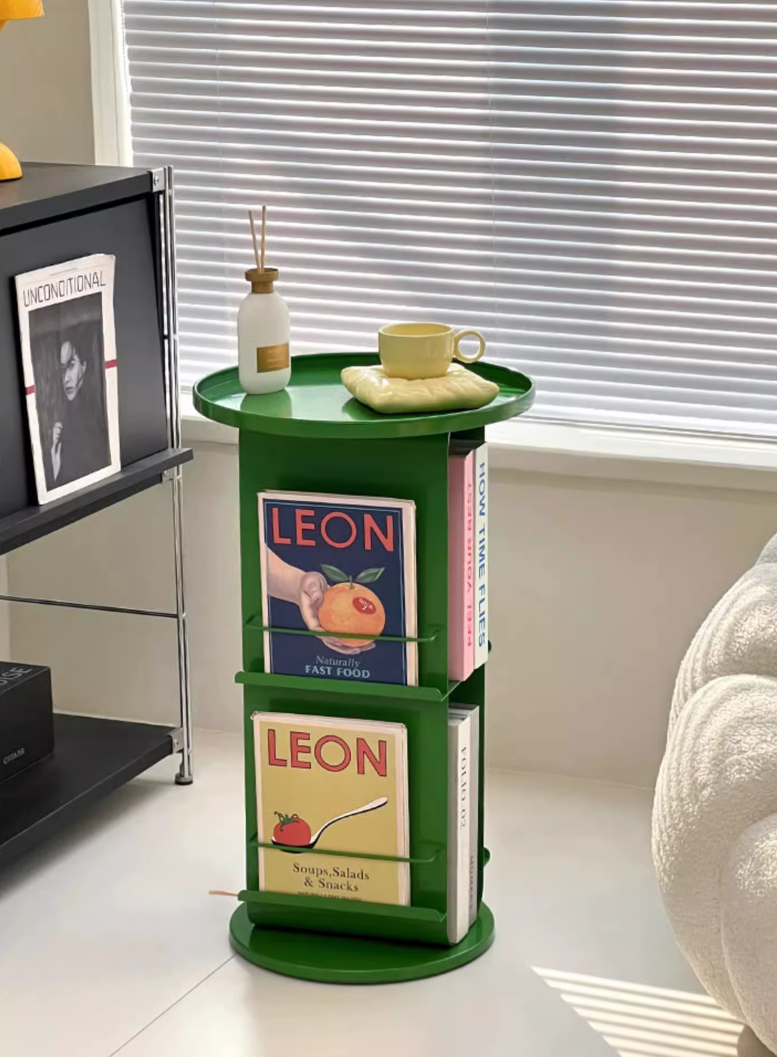 Metal Magazine Rack - Stylish Round Book & Magazine Stand