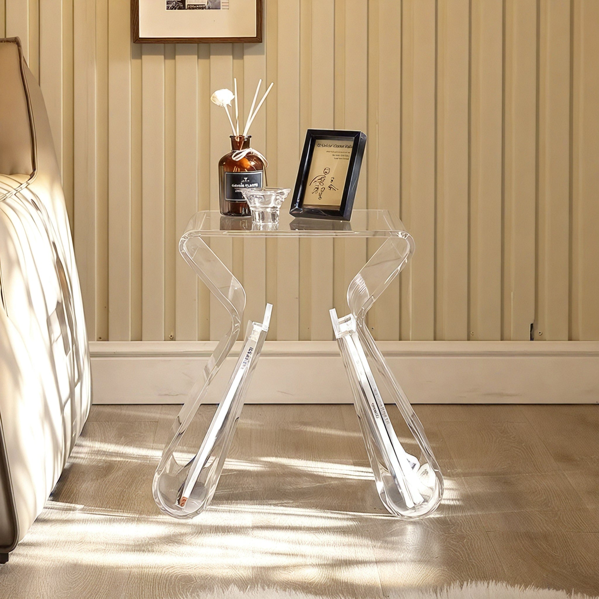 ACRYLIC-CURVE | Sculptural Translucent Side Table