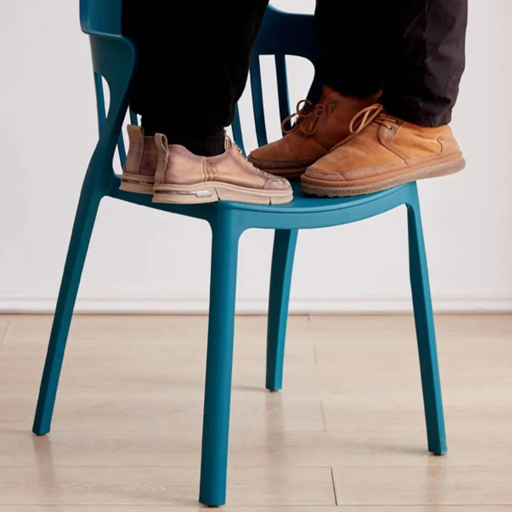 Recycled PP Dining Chair – Nordic Seamless Design