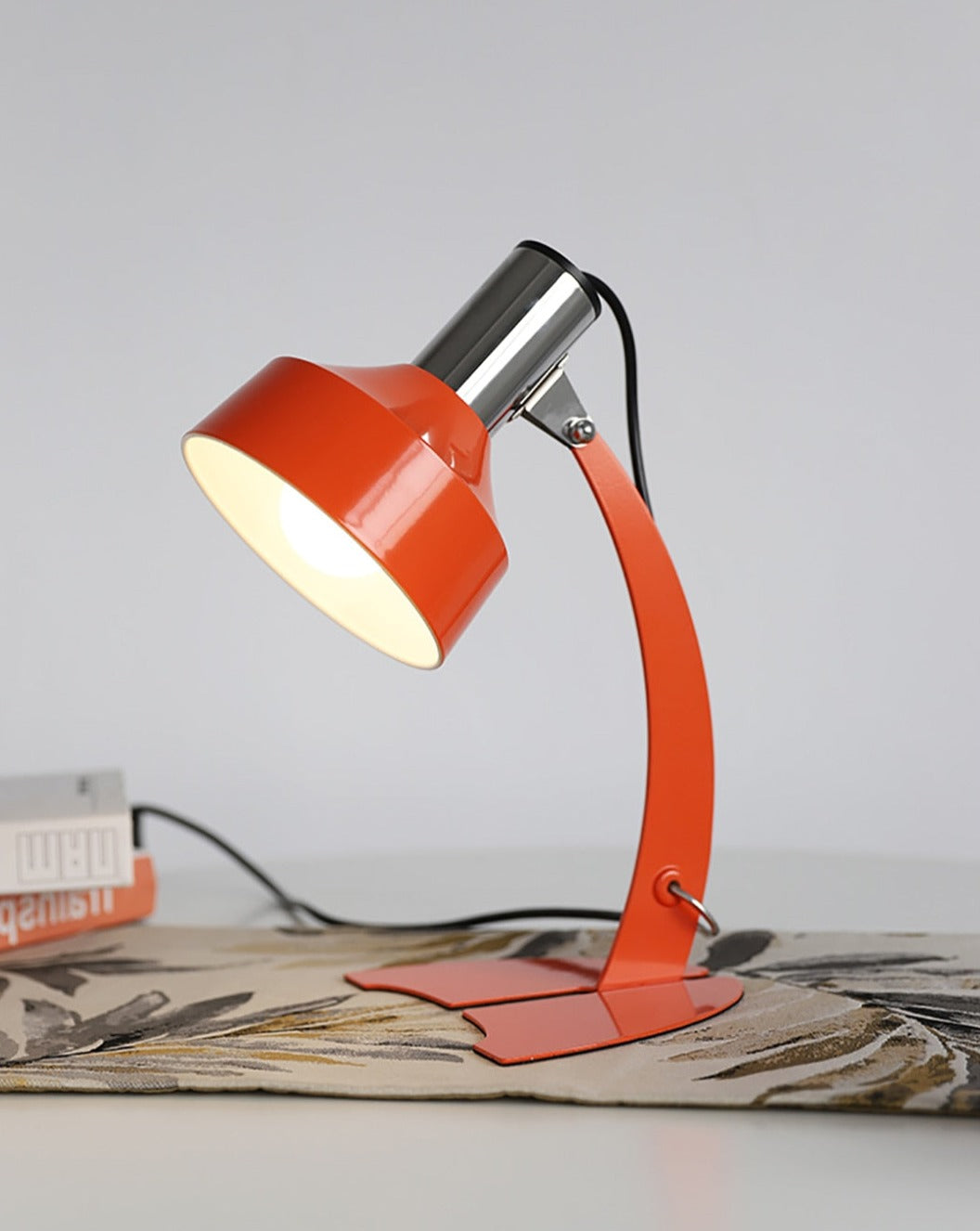 Industrial Desk Lamp – Contemporary Retro Style LED Light
