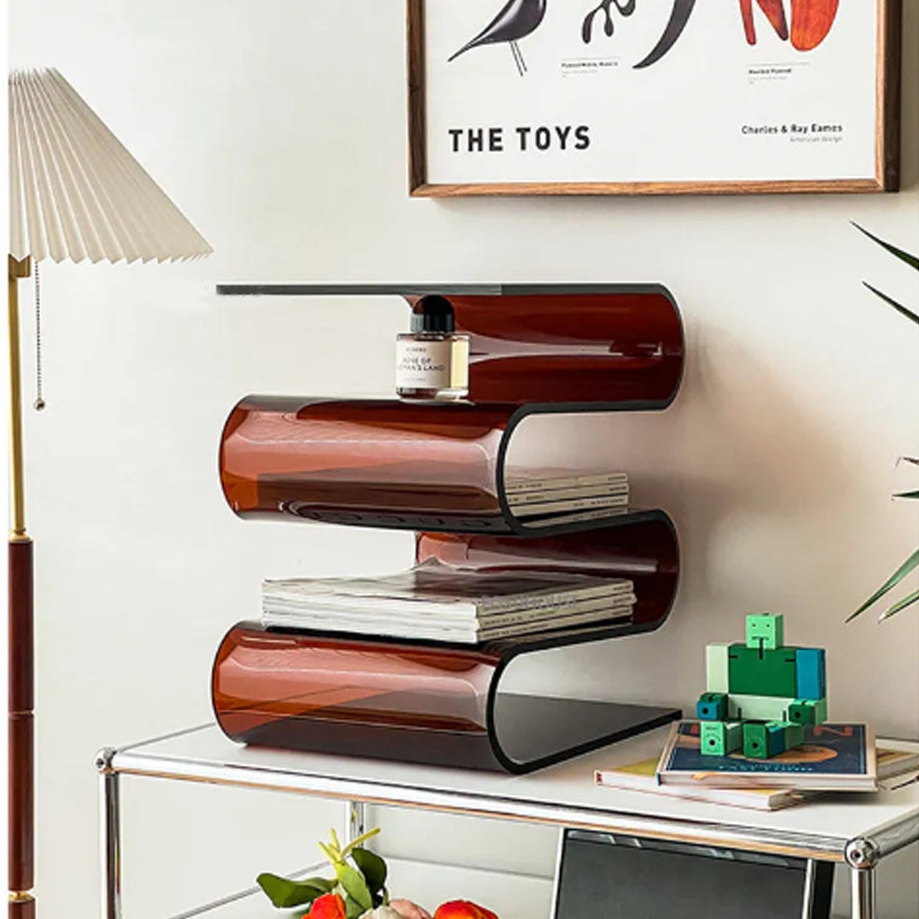 Acrylic Side Table – Modern Geometric Design
