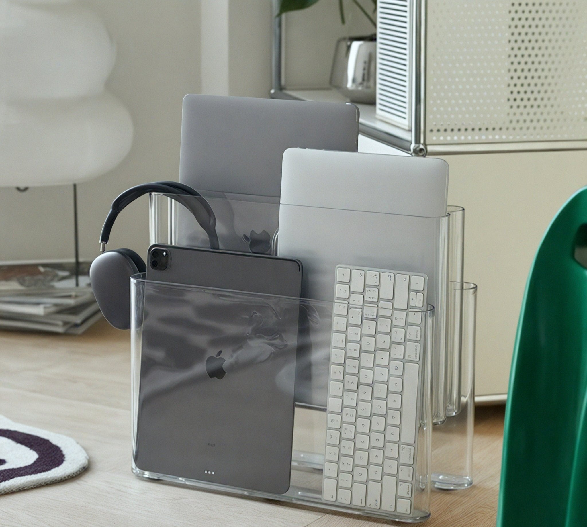 PRISM VUE | Sculptural Fluid Magazine Holder