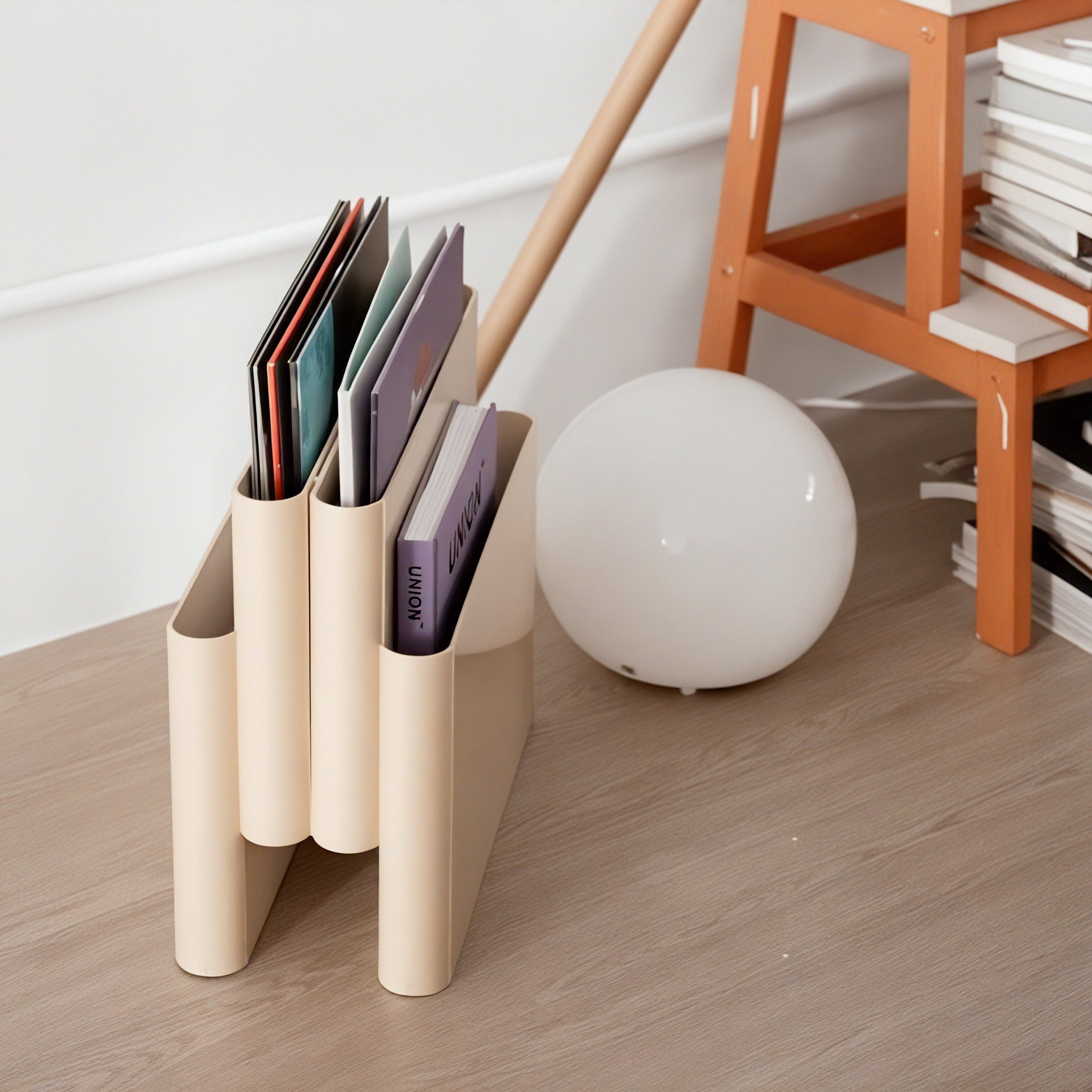 PRISM VUE | Sculptural Fluid Magazine Holder