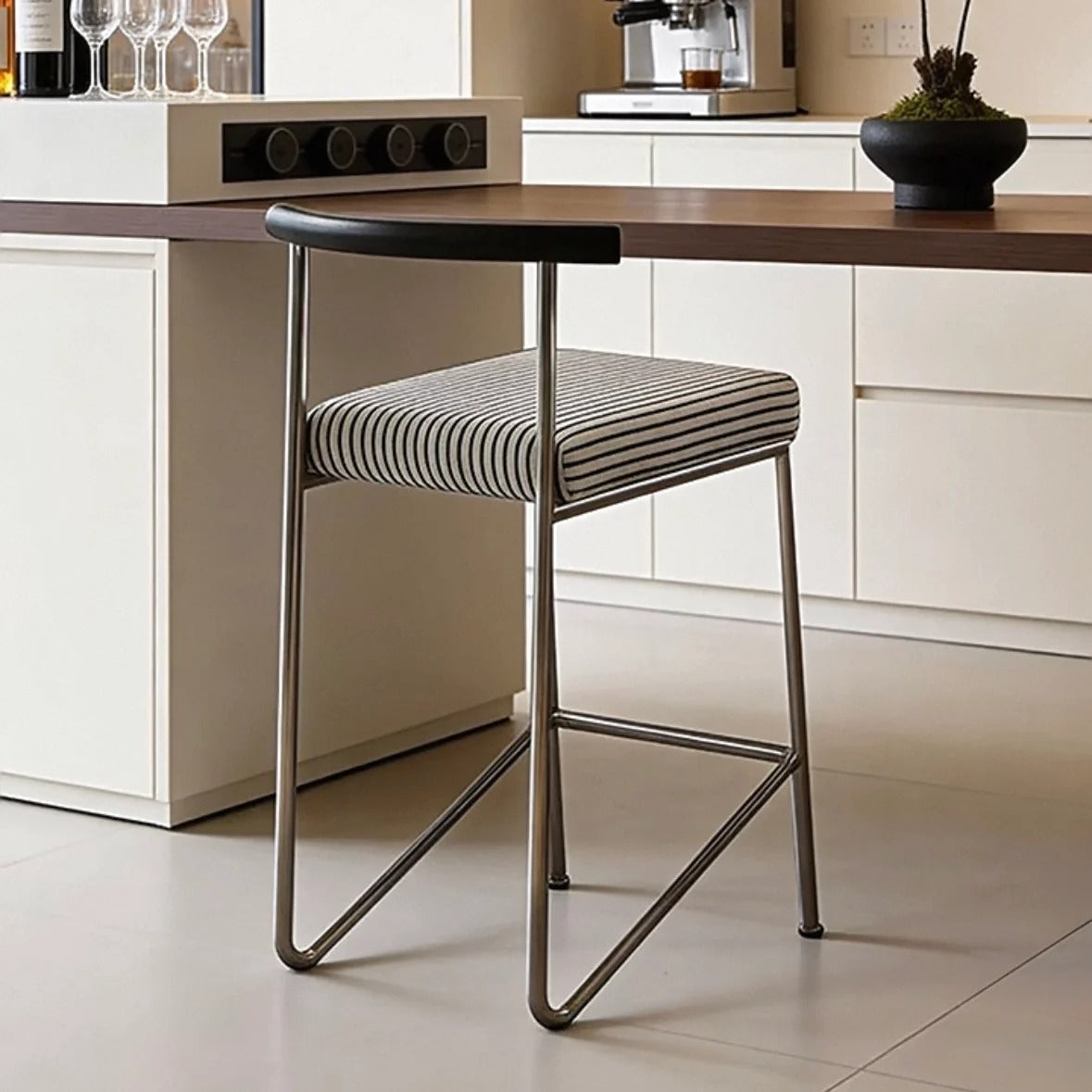 LINEA | Wire Frame Bar Stool With Backrest