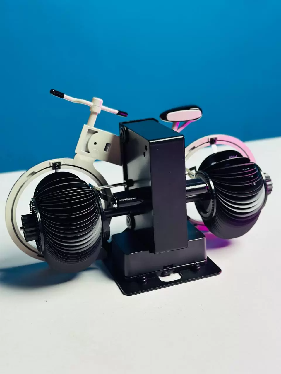 BIKE FLIP | The Kinetic Bicycle Desk Clock