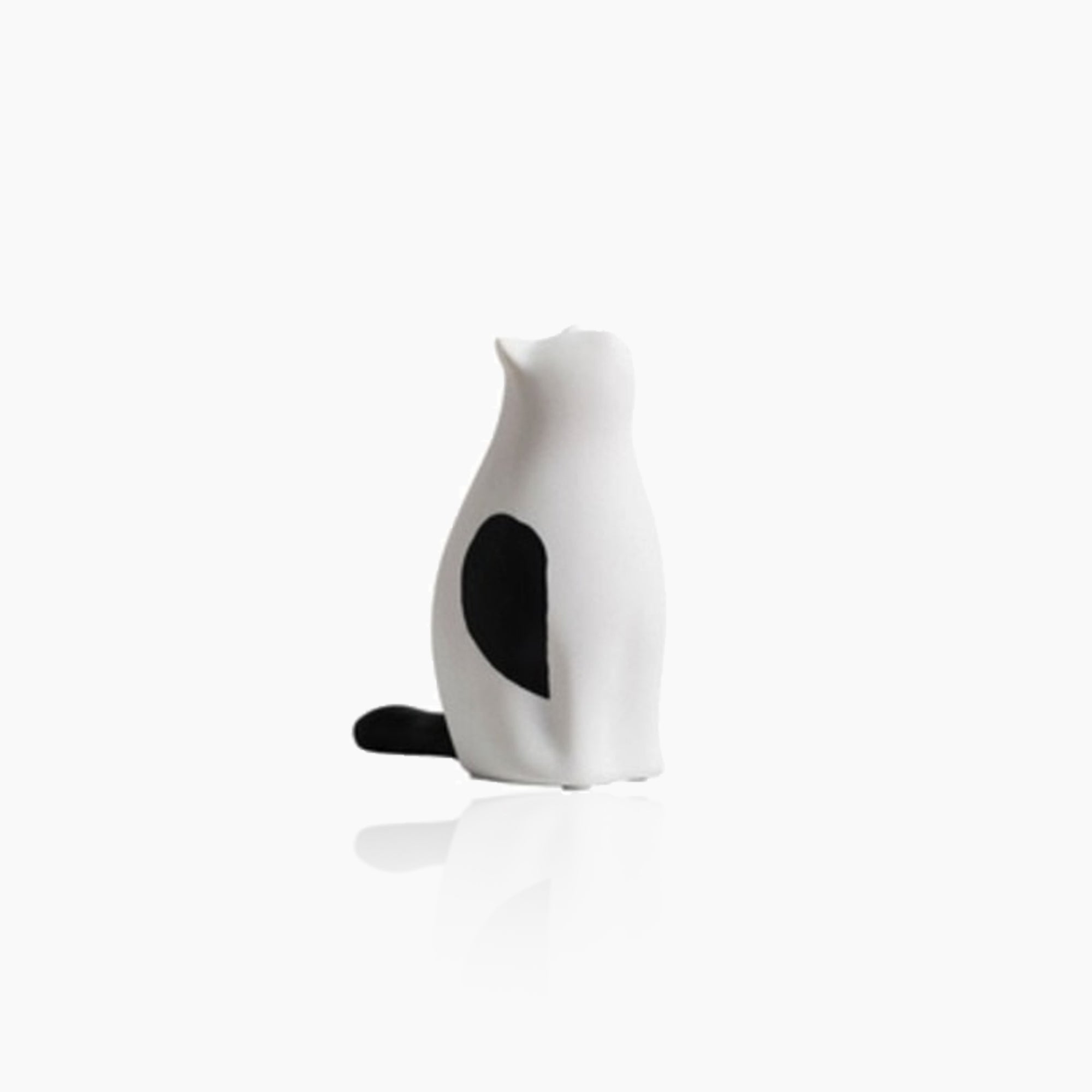 Minimalistic Cat Sculpture - Modern Sitting Figurine