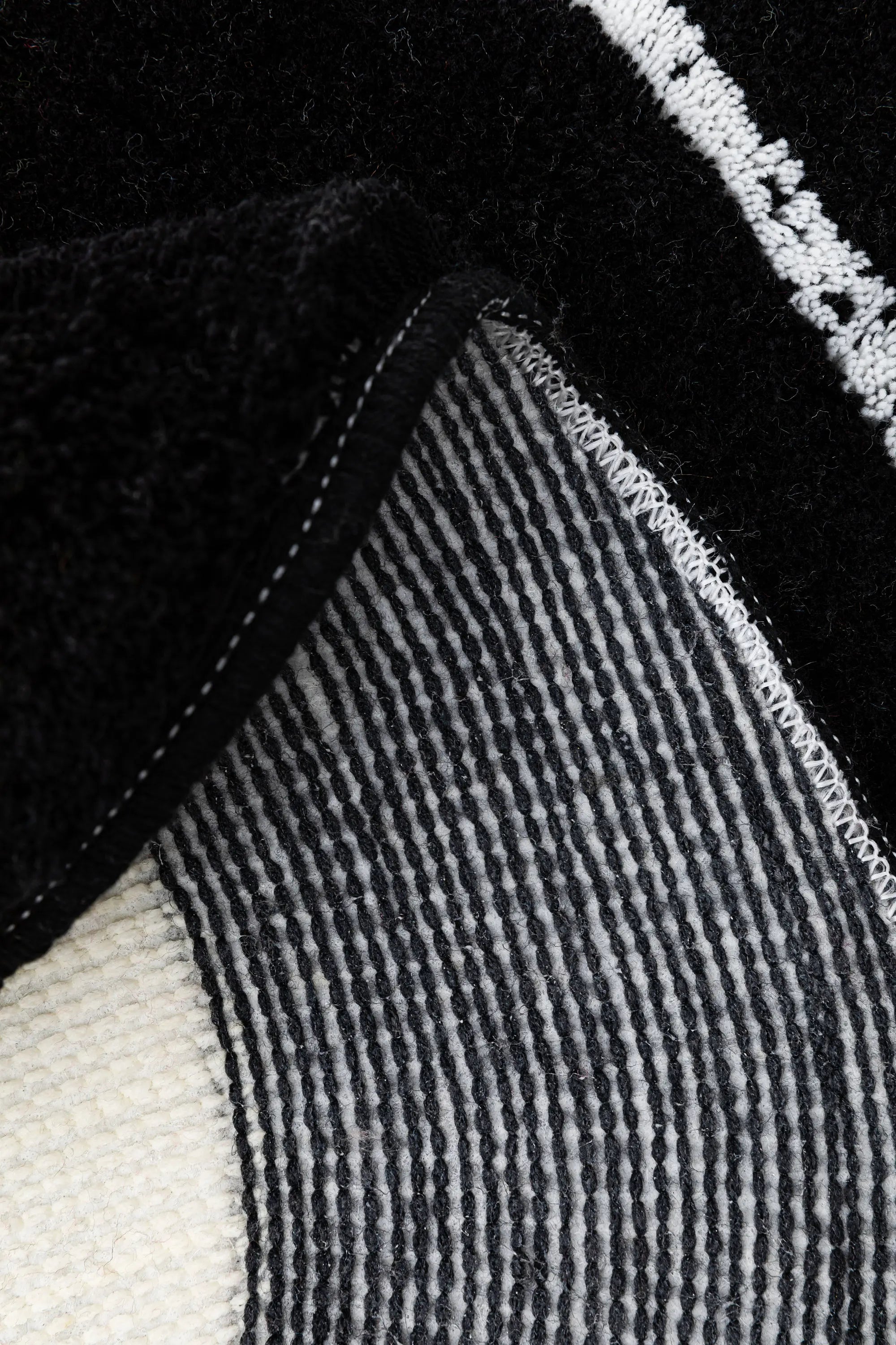 8 Ball Rug – Modern Area Rug | Polyester Floor Mat