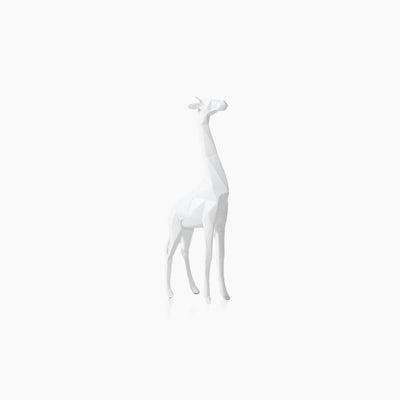 Geometric Giraffe Statue – Abstract Resin Sculpture