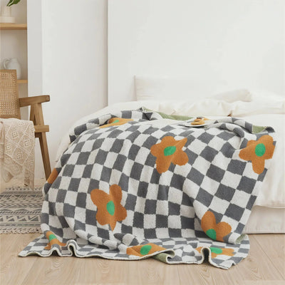 BLOOM & CHECKERBOARD | Retro-Modern Plush Throw