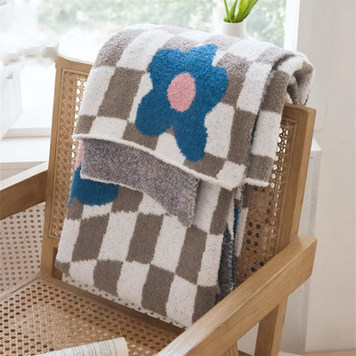 BLOOM & CHECKERBOARD | Retro-Modern Plush Throw