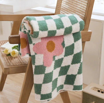 BLOOM & CHECKERBOARD | Retro-Modern Plush Throw