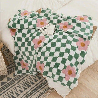 BLOOM & CHECKERBOARD | Retro-Modern Plush Throw