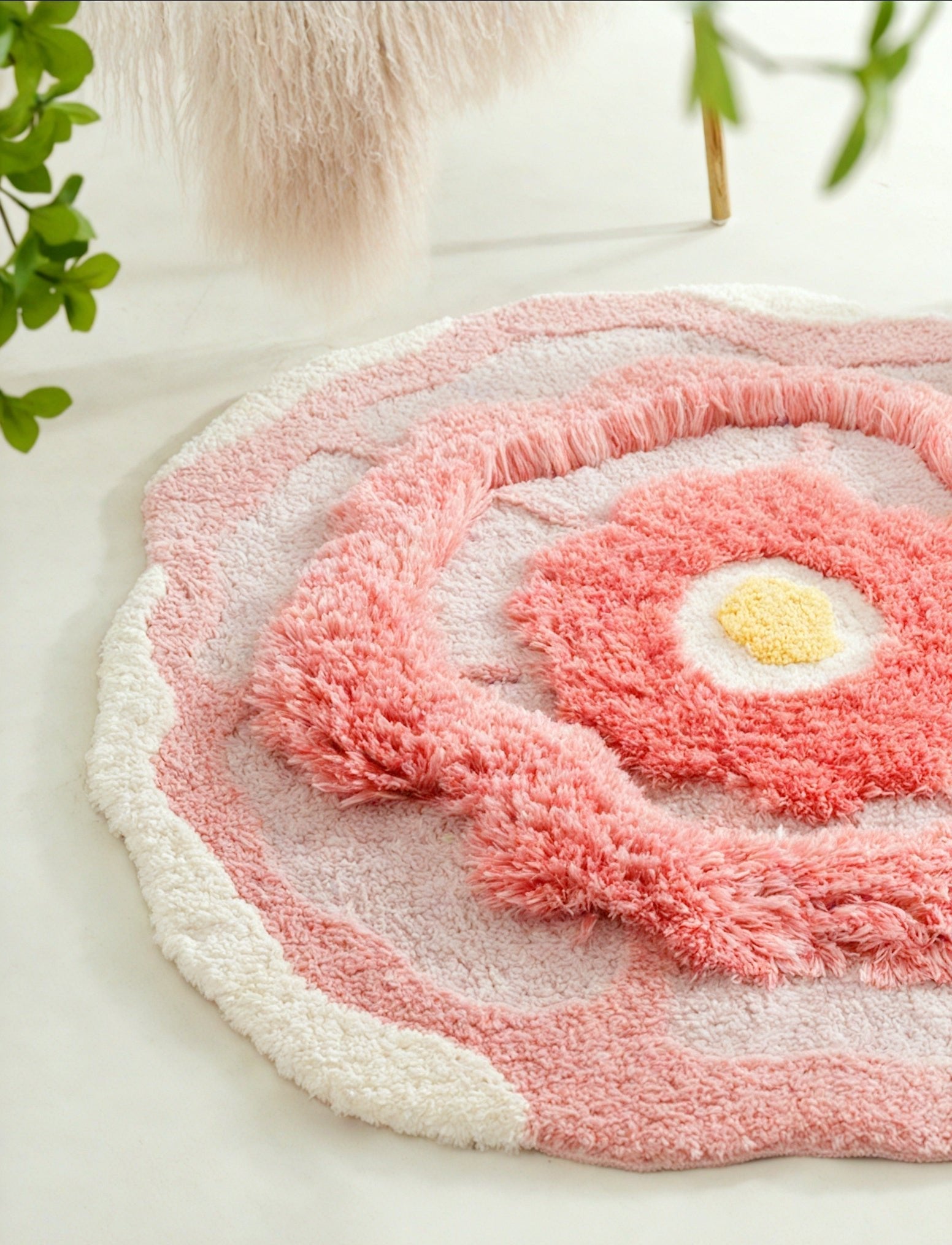 BLOSSOM HAVEN | Floral-Inspired Flocked Rug