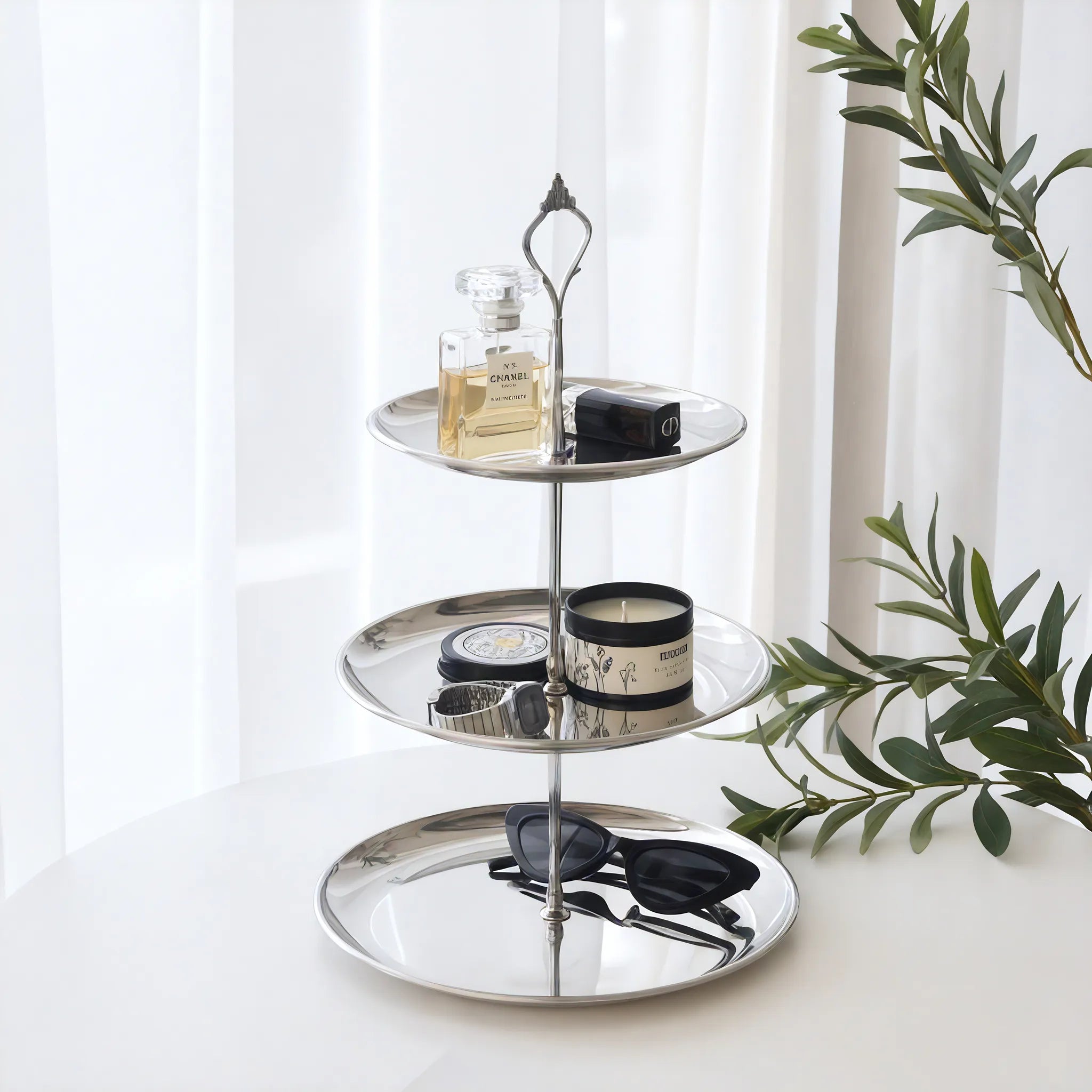 GLANS | Multi-Tiered Metal Stand