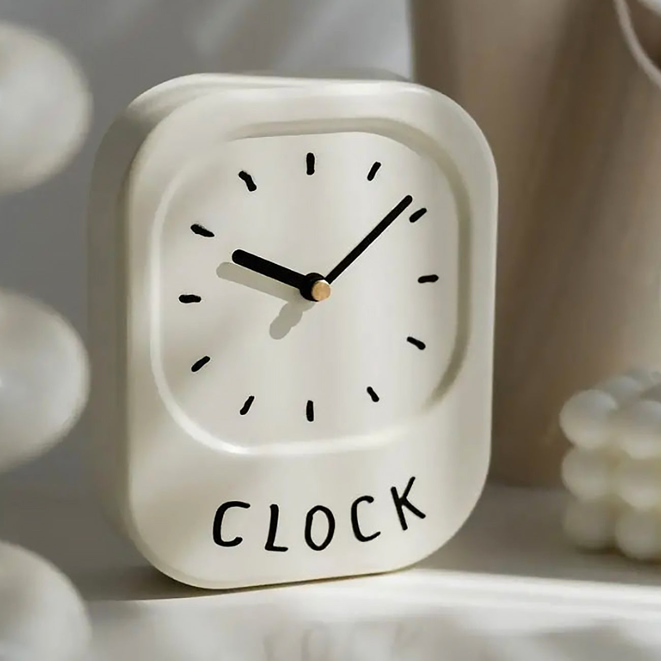 Minimalist Clock – Simple Cream White Contemporary Style
