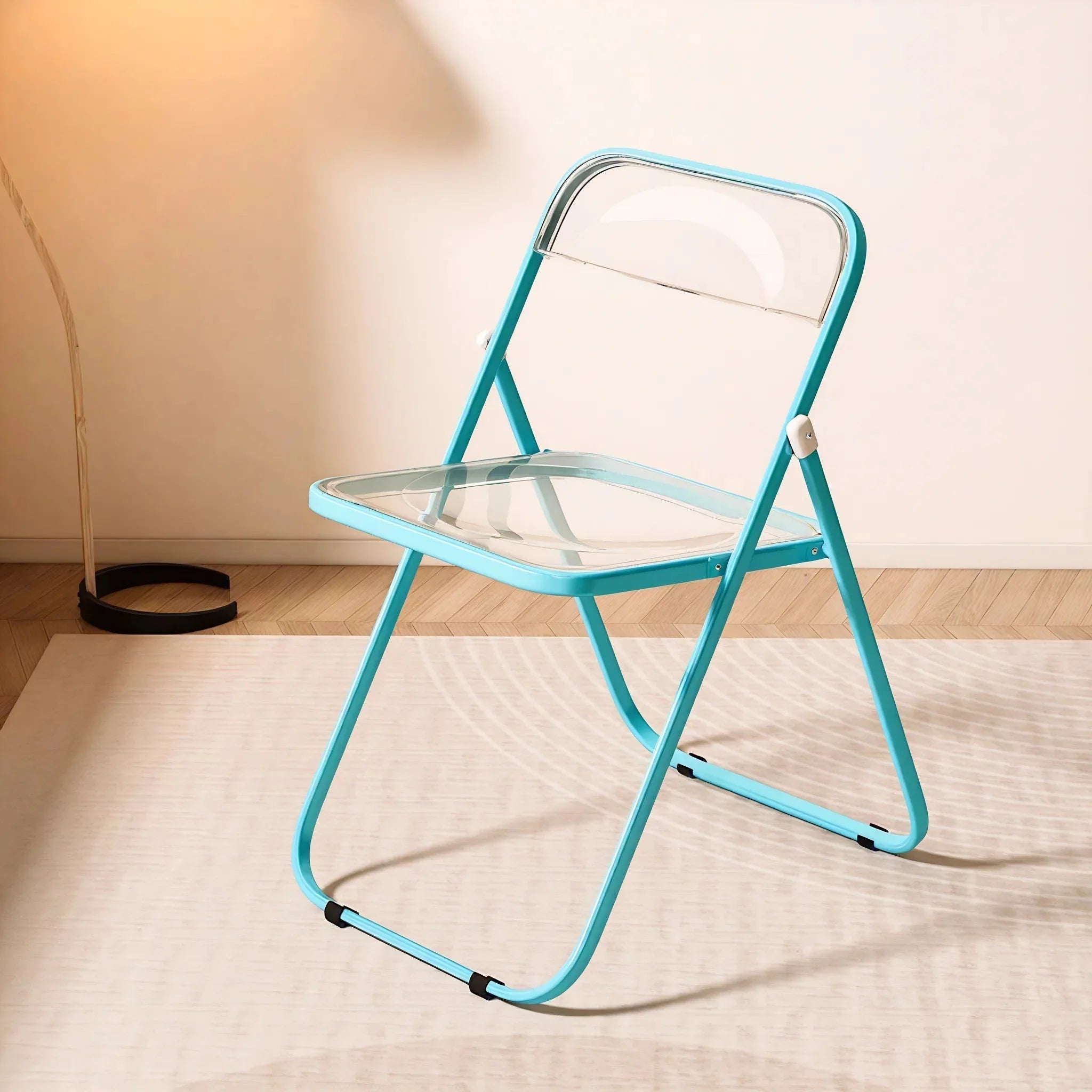 CRYSTAL POP | The Transparent Foldable Chair