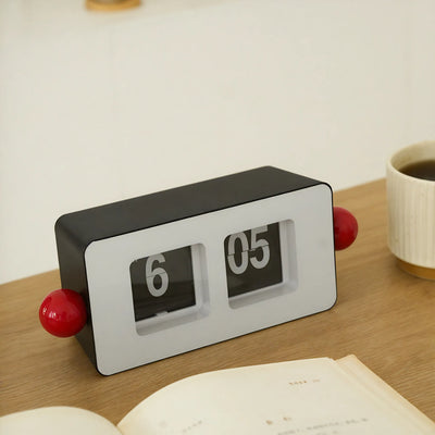 BLADDRA | Mechanical Flip Clock