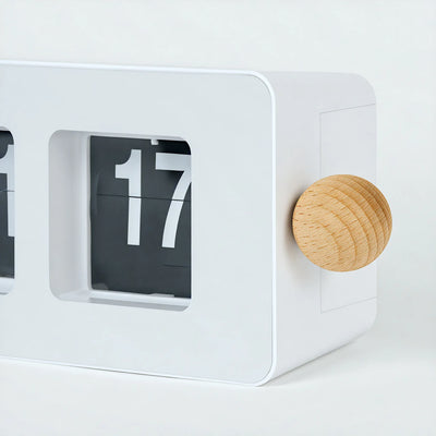 BLADDRA | Mechanical Flip Clock