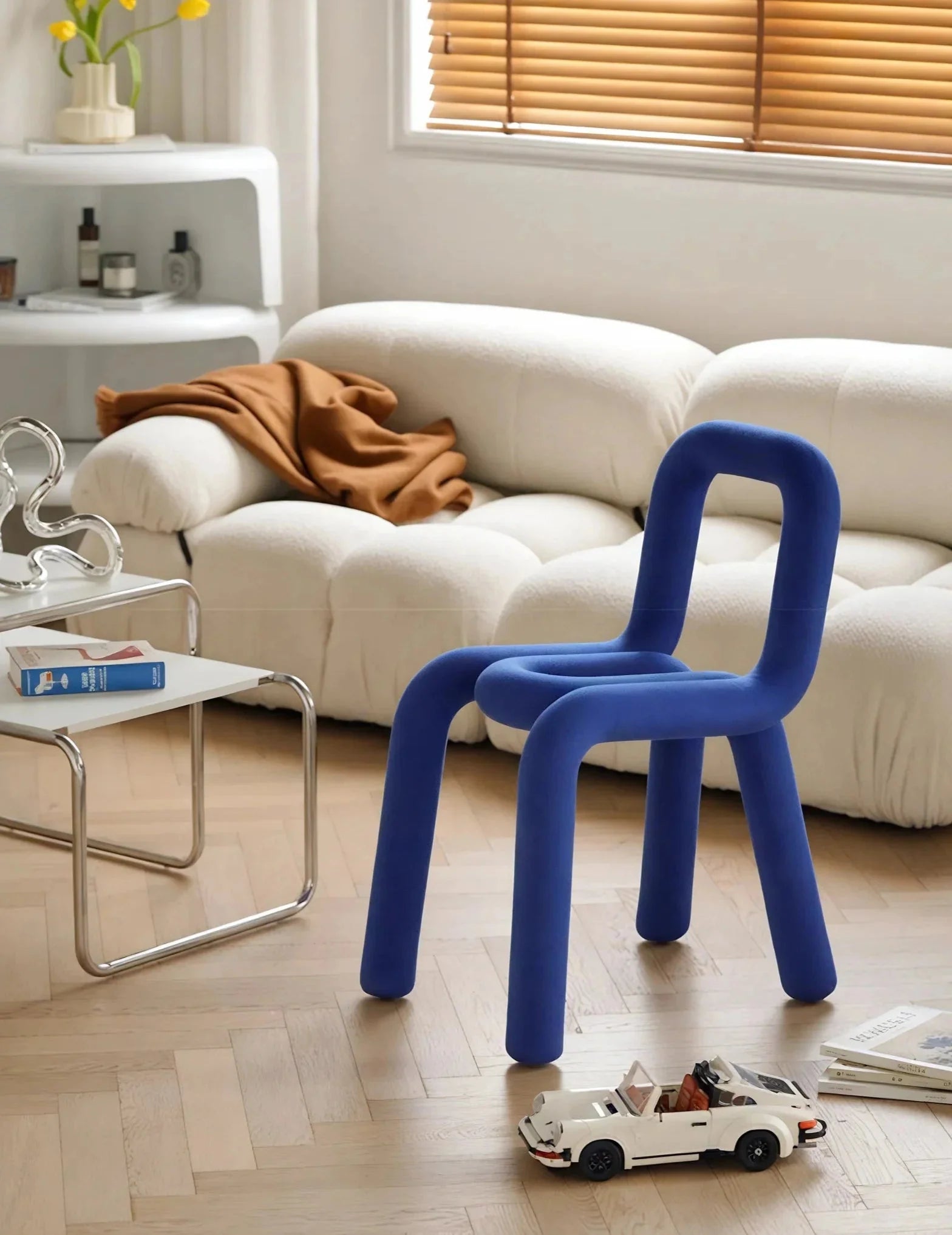 FUNKY FORM | The Sculptural Bouclé Loop Chair