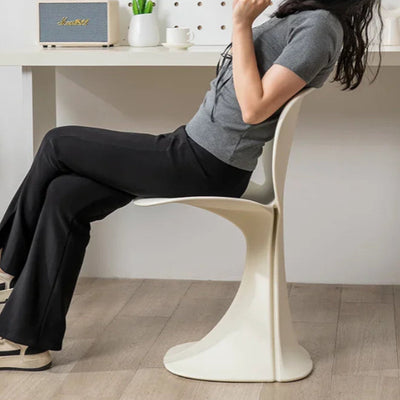 Retro Modern Dining Chair - Minimalist Ergonomic One-Piece Design