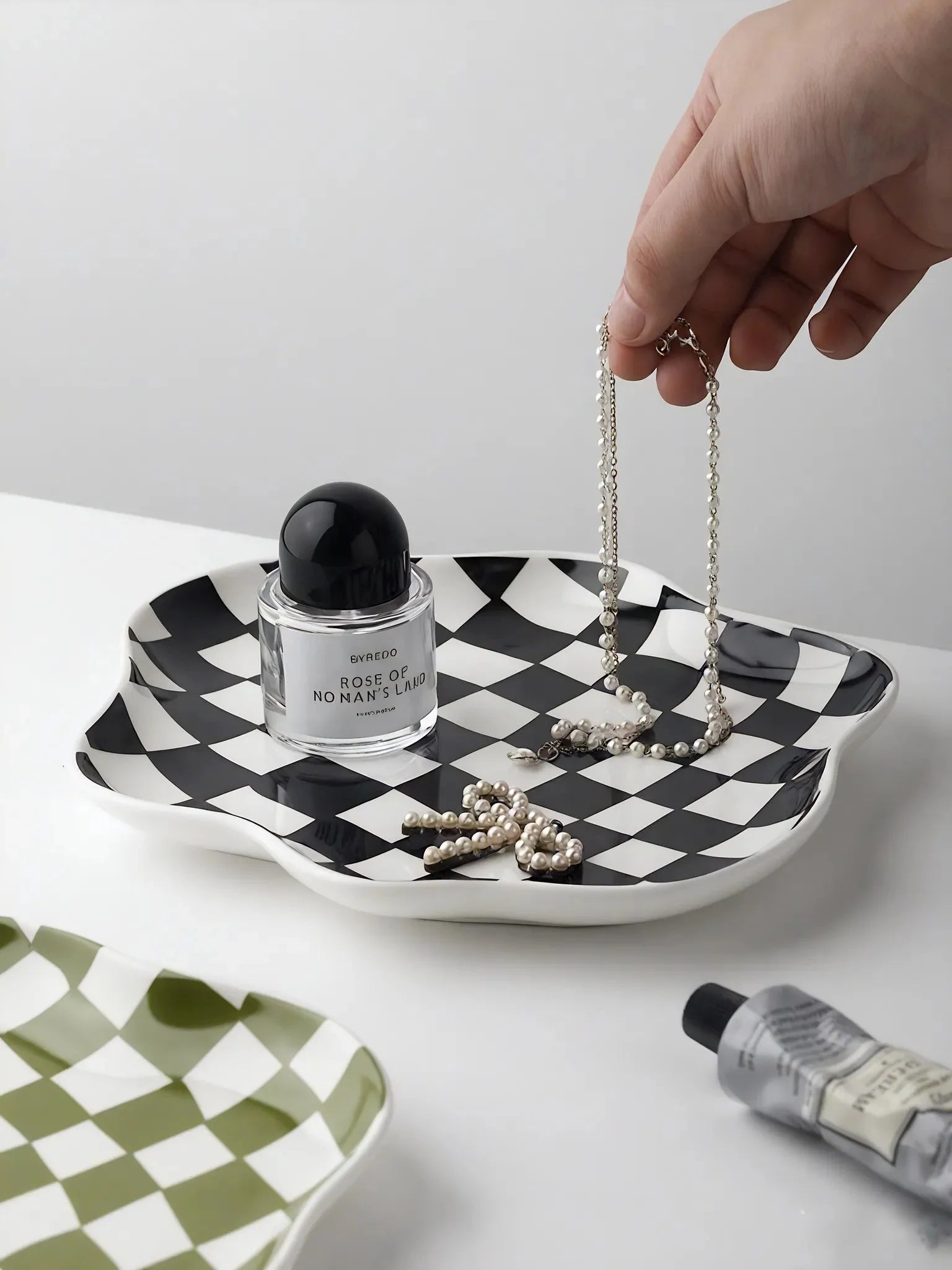 MAXIMA | Retro Checkerboard Ceramic Accent Plate