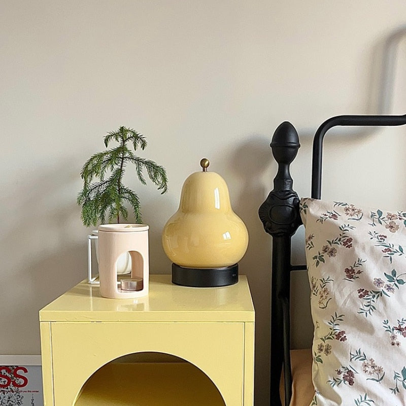 Vintage Touch Dimming Lamp – Pear Shaped LED Table Light