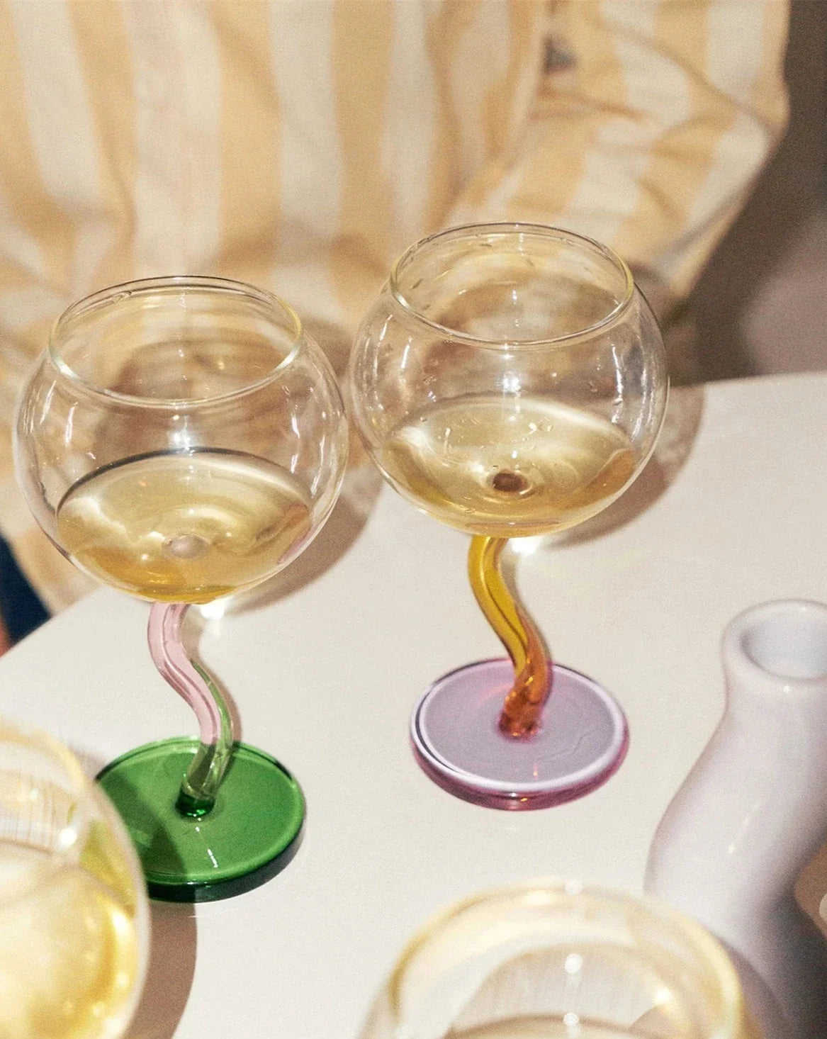 Twisted Wine Glass - Colored Borosilicate Bubble 300ml