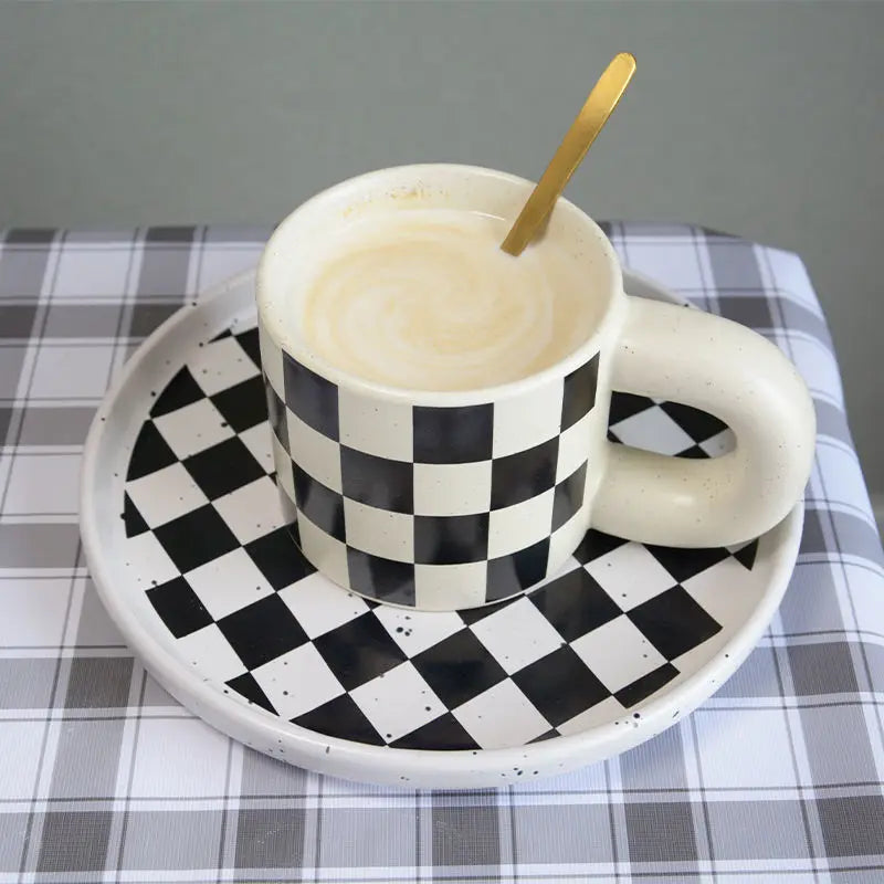 Ceramic Plaid Mug – Checkerboard Coffee Cup 275ml
