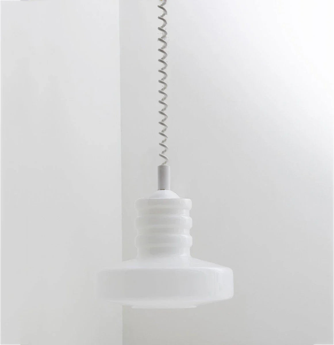 Retro Pendant Lamp - Geometric Coil-Line Light