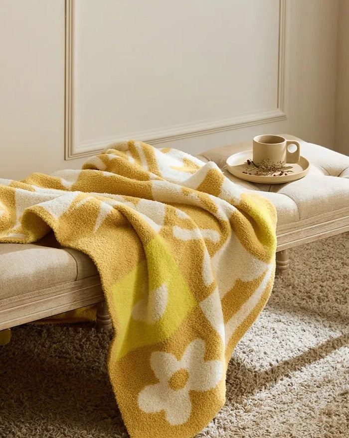 Knitted Throw Blanket – Cozy Holiday Throw, Soft Polyester Knit