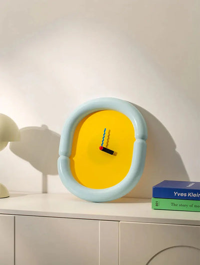 Tube Frame Wall Clock – Modern Minimalist Design