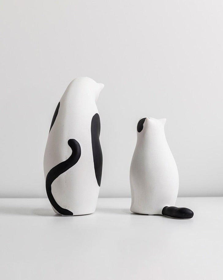 Minimalistic Cat Sculpture - Modern Sitting Figurine