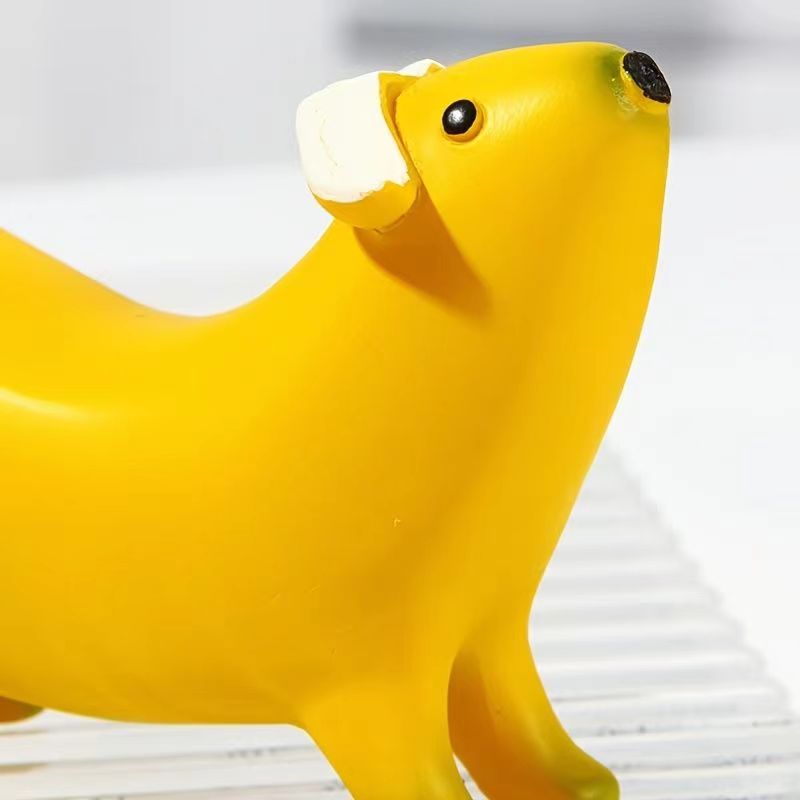 Funny Banana Dog Statue – Quirky Garden Decor